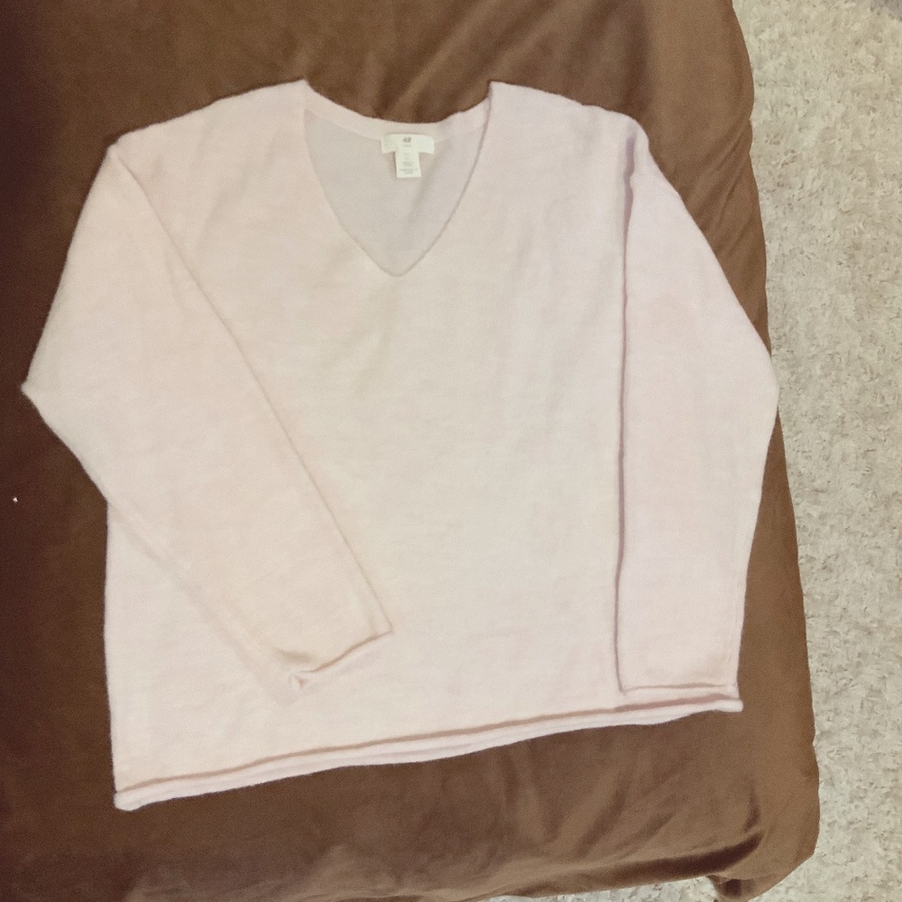 H&M Pink S V Neck Sweater Normcore Scandi Minimalist Officecore Classic Timeless